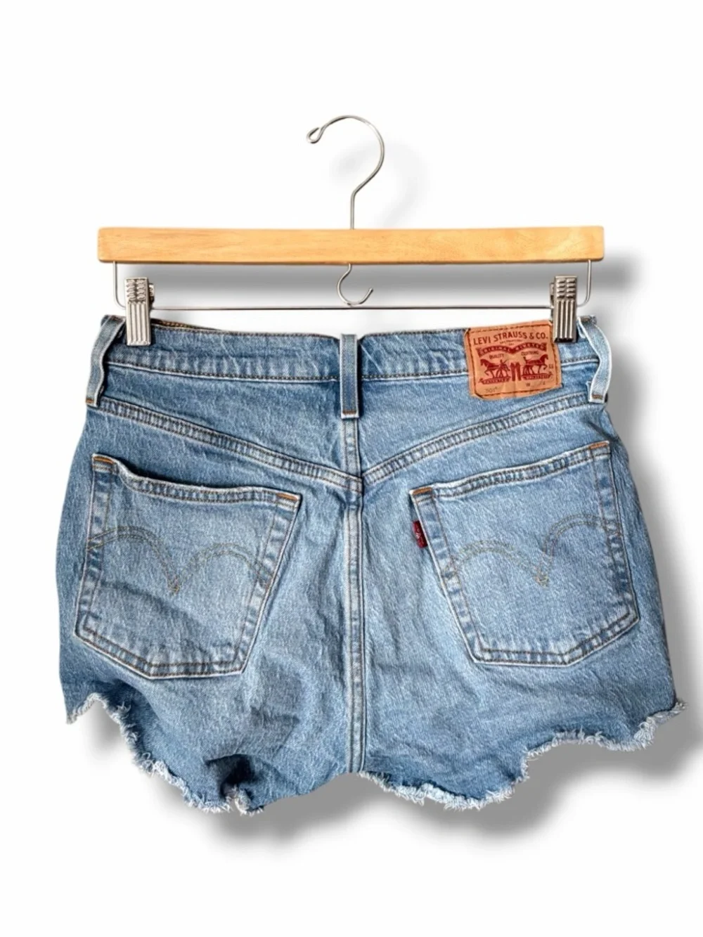 Levi’s Medium Blue Button Fly 5 Pocket High Waist Jean Cut Off Shorts Size 28